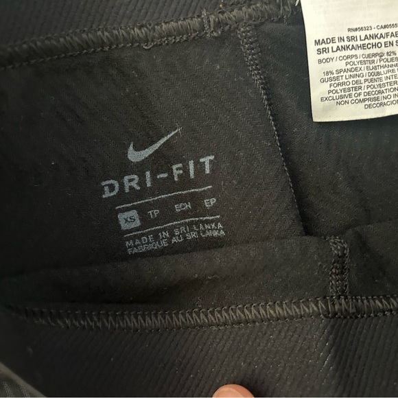 Nike Black textured Leggings Athletic Stretch Fit - Picture 4 of 4